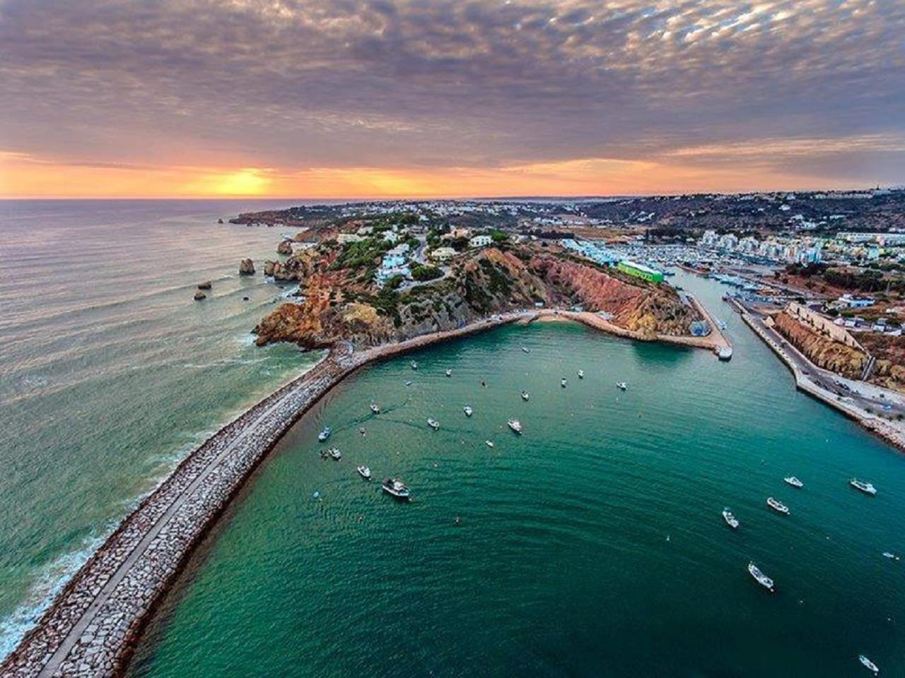 Vista Das Ondas Olhos De Agua Apartment Exterior foto
