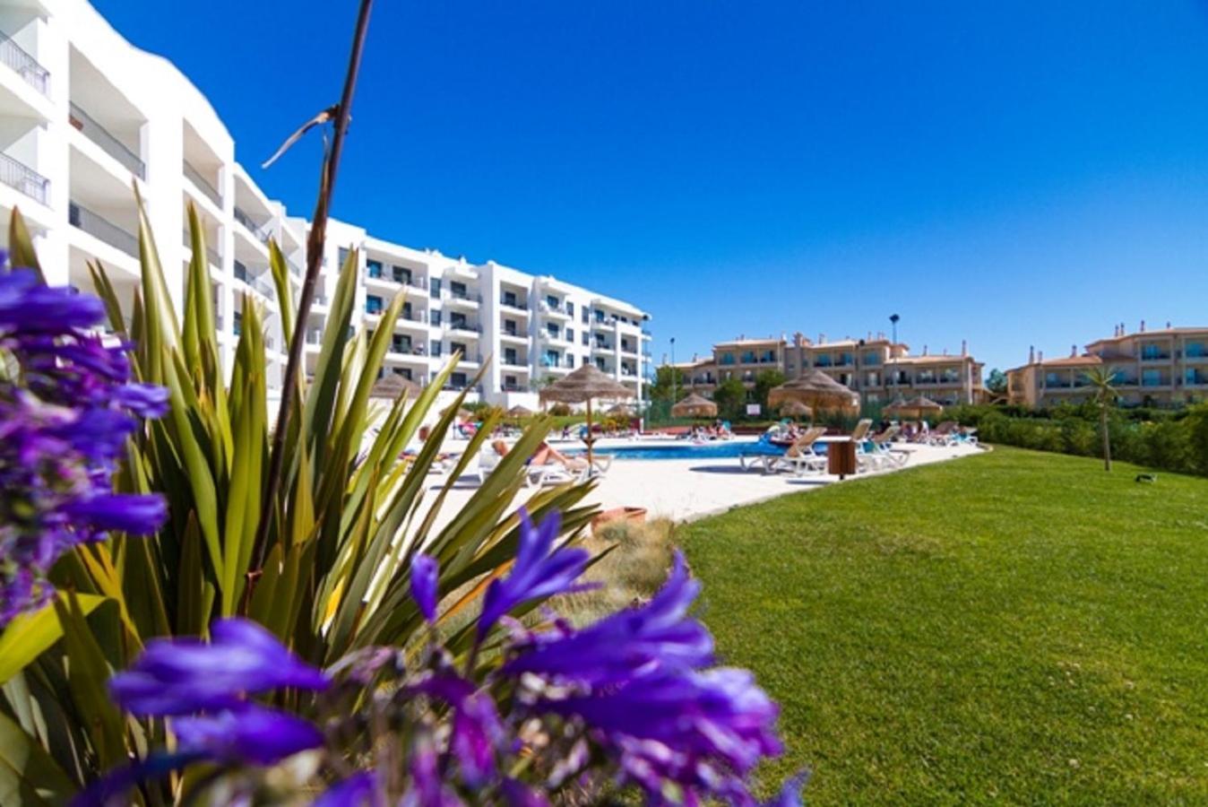 Vista Das Ondas Olhos De Agua Apartment Exterior foto